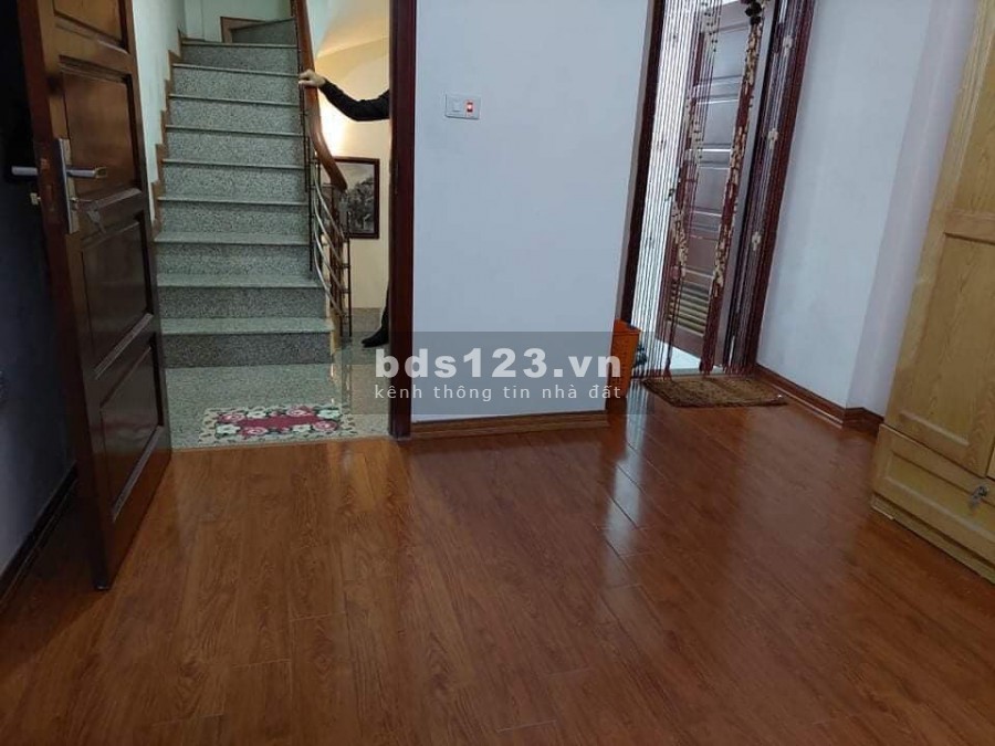 Bán nhà Ngọc Thụy, phân lô ôtô tải đỗ cửa, 35m2, 5 Tầng, Giá chỉ 3 Tỷ