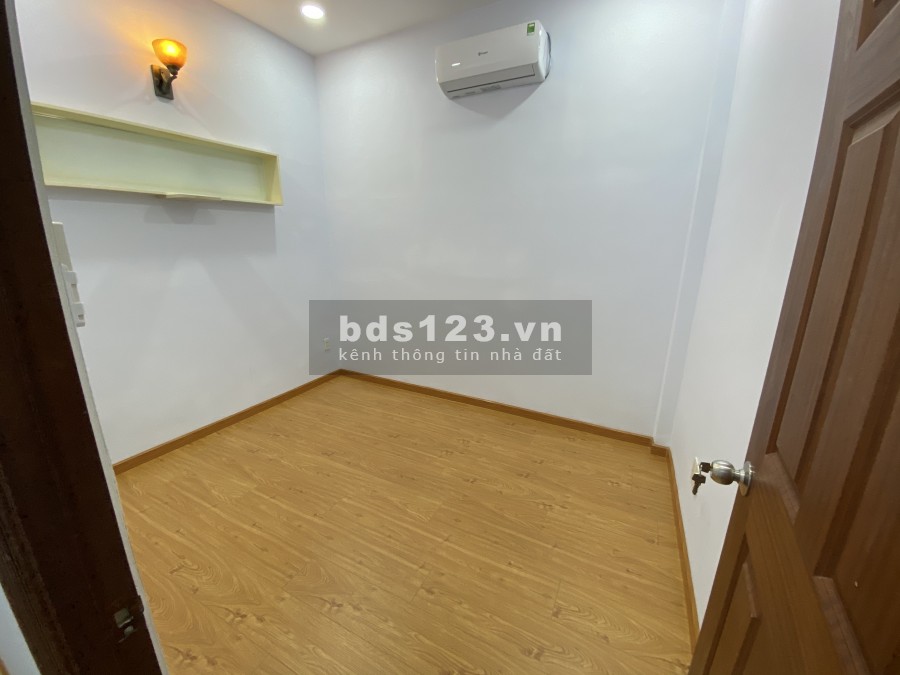 Nhà nguyên căn 4x23, đường Đinh Bộ Lĩnh, phường 25, Quận Bình Thạnh, 2 tầng