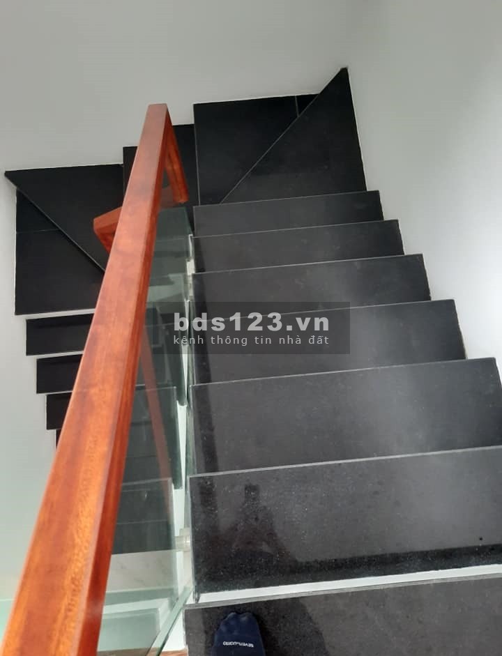 Bán nhà Lâm Du Bồ Đề 66m2 Nhà đẹp, ở ngay, 2 mặt thoáng, giá 4.35 tỷ