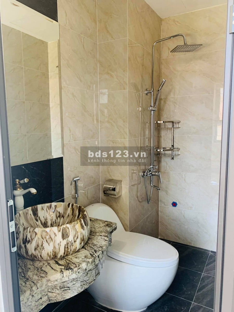 Bán nhà Phố Trần Quốc Hoàn, ô tô tránh, kinh doanh, 54m2 x 5T, nhỉnh 10 tỷ