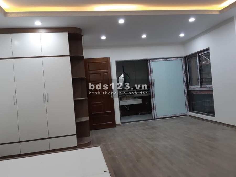 Bán Nhà Đẹp Vương Thừa Vũ tặng nội thất, dt 47m2, 5 tầng, giá 5 tỷ 4