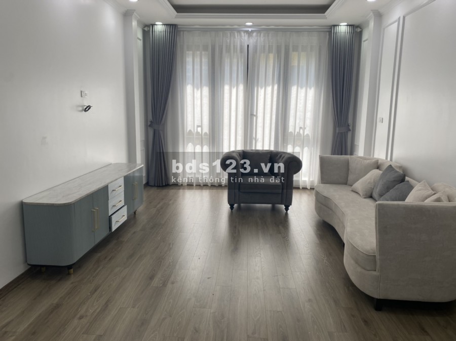 Bán nhà chính chủ Phố Trường Chinh,Đống Đa, vị trí đẹp,ngõ rộng 37m 5 tầng, giá 5.3 tỷ.