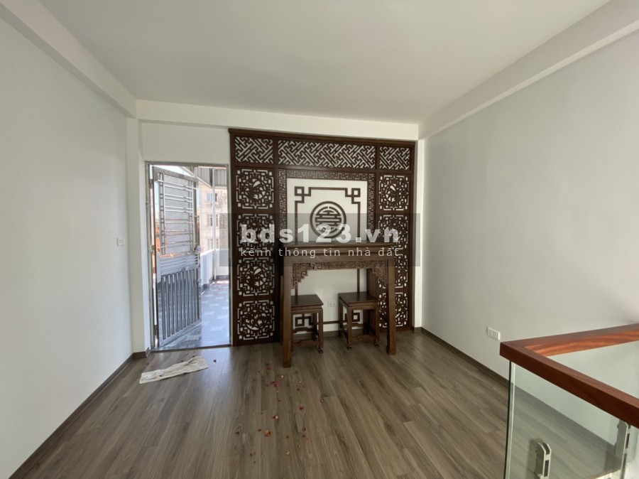 Bán nhà chính chủ Phố Trường Chinh,Đống Đa, vị trí đẹp,ngõ rộng 37m 5 tầng, giá 5.3 tỷ.