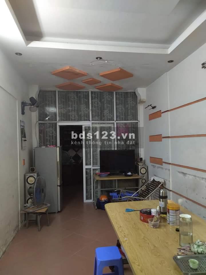 Chính chủ bán nhà 38m 5 tầng ngõ 126 và 254 Đông Thiên Hoàng Mai giá 2,78 tỷ.