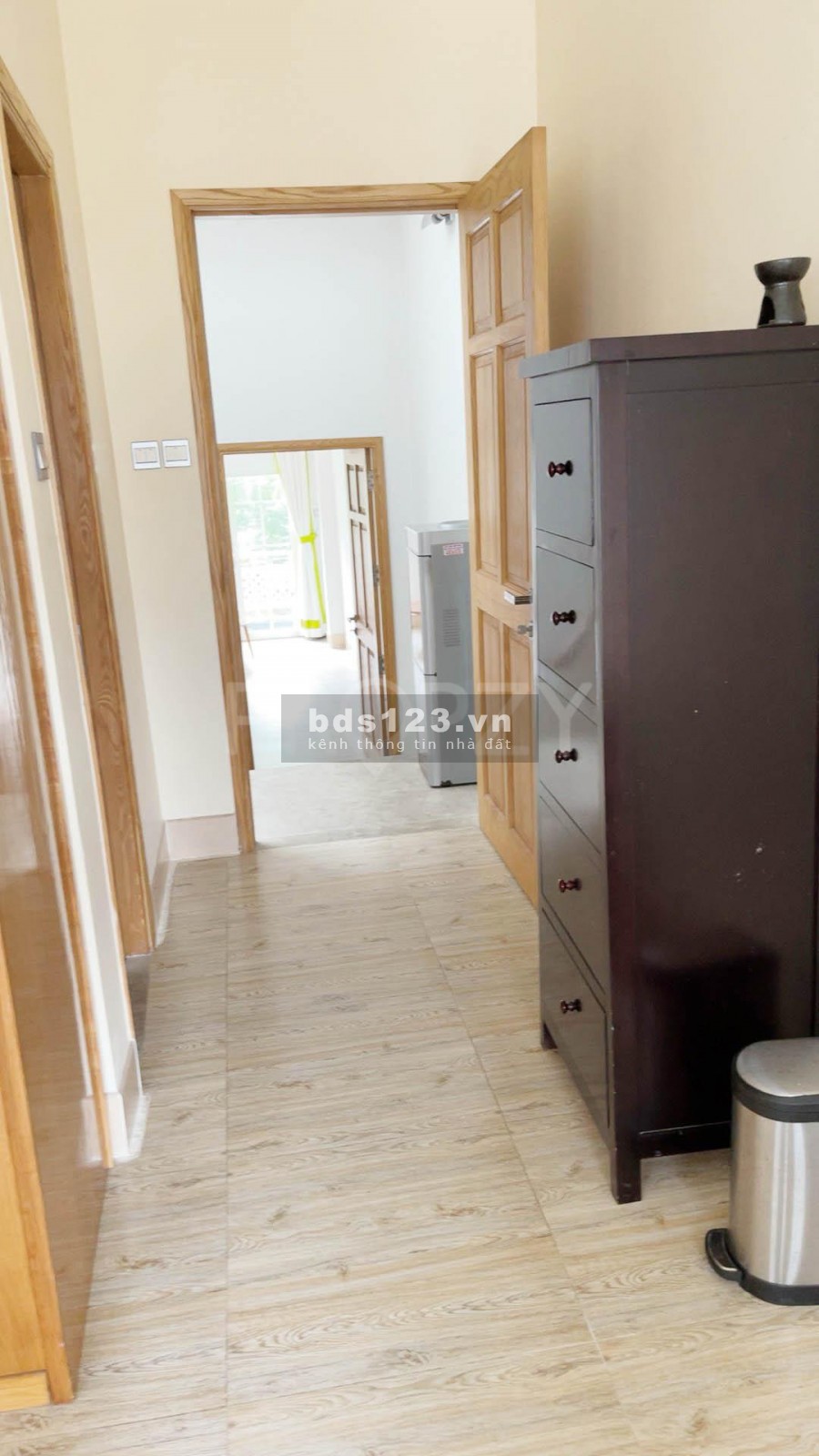 Thuê nhà phố nguyên căn 1 trệt 2 lầu hẻm xe hơi phường Tân Phú Quận 7