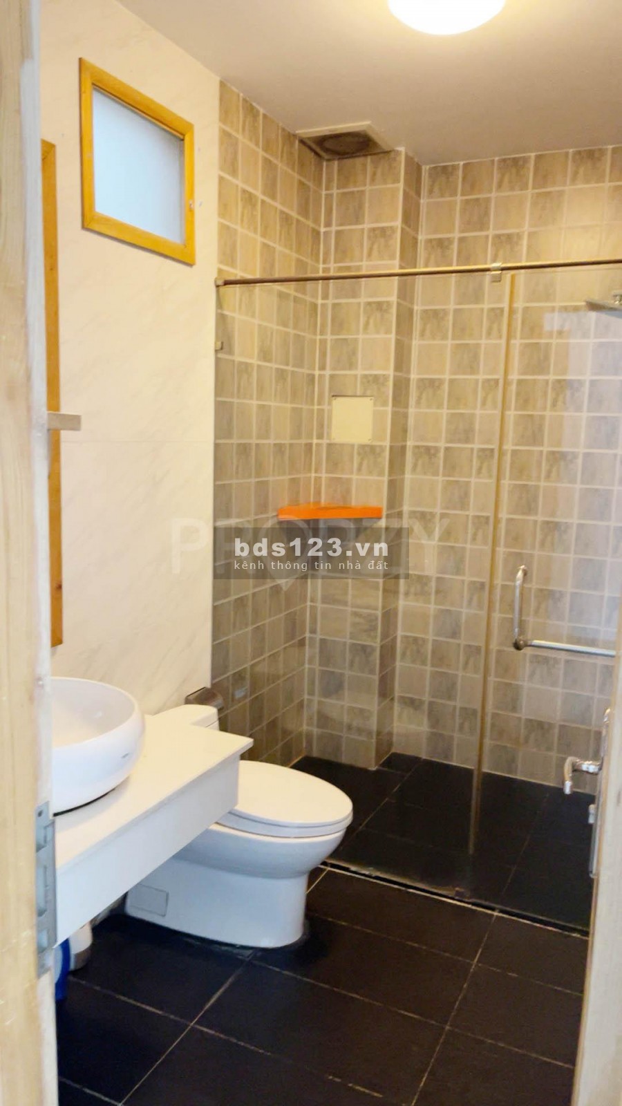 Thuê nhà phố nguyên căn 1 trệt 2 lầu hẻm xe hơi phường Tân Phú Quận 7