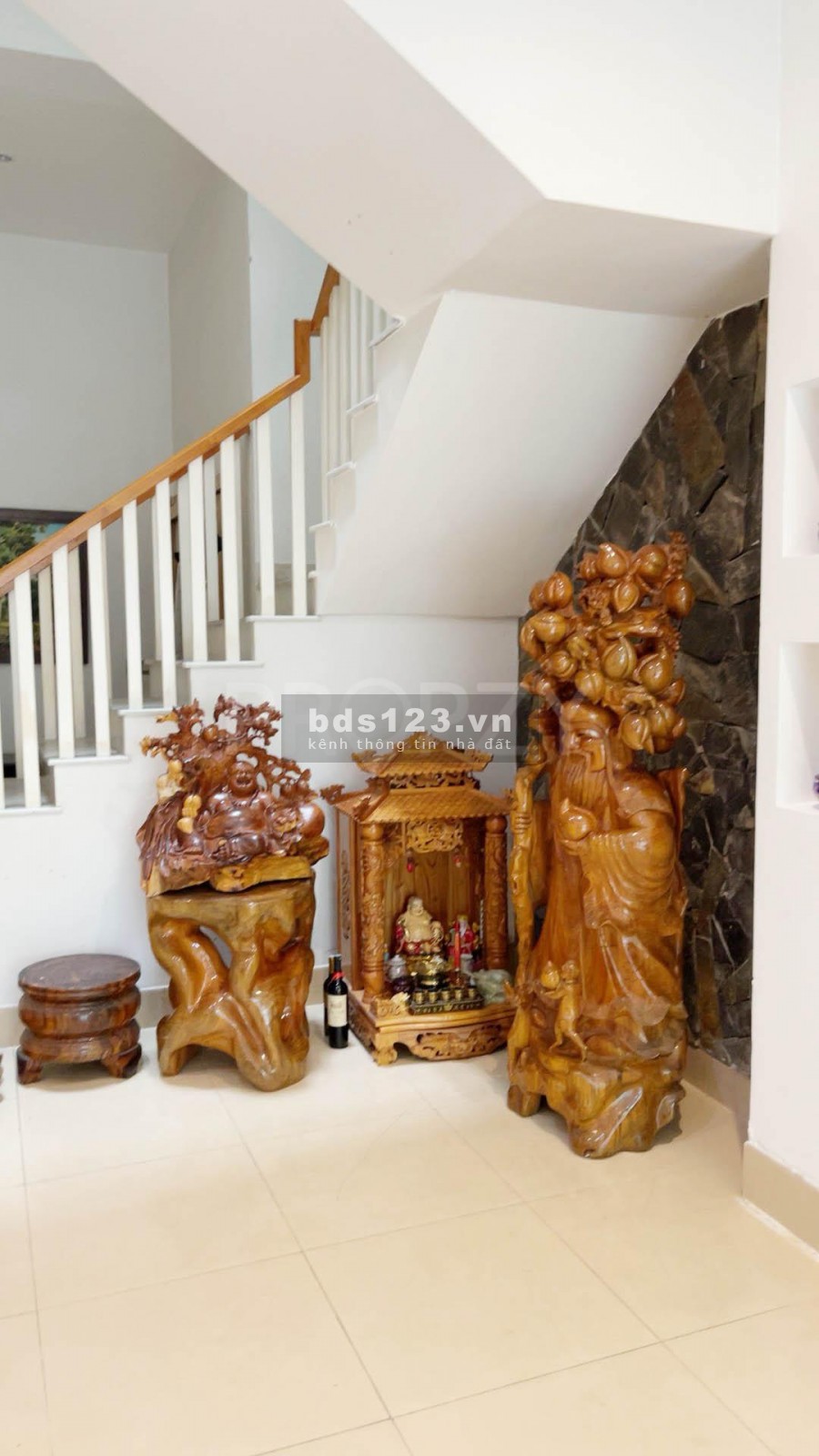 Thuê nhà phố nguyên căn 1 trệt 2 lầu hẻm xe hơi phường Tân Phú Quận 7