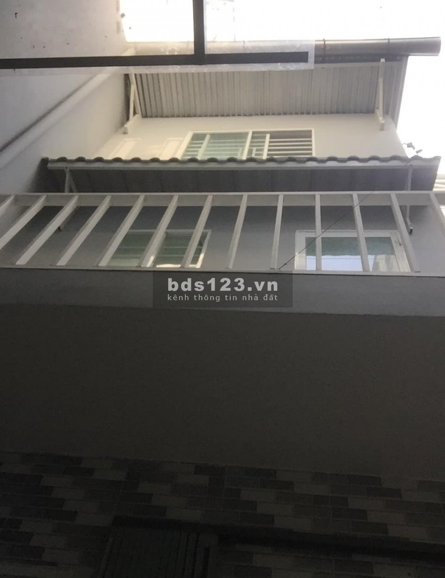 Bán nhà hiếm Ni Sư Huỳnh Liên 16m2, dtsd 32m2, hẻm xe hơi, chỉ 1 tỷ 69