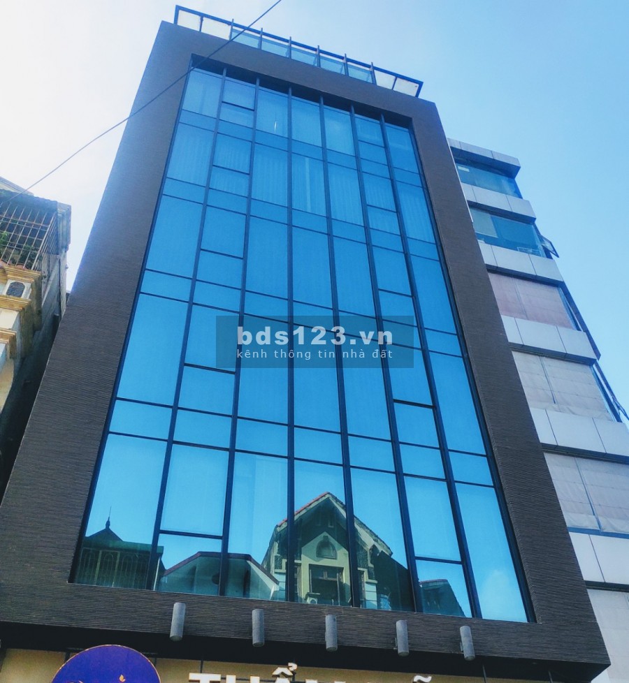 Cần bán toà nhà cho thuê ngay mặt tiền dt 135m2, cực đẹp, 8 tầng, giá 28 tỷ