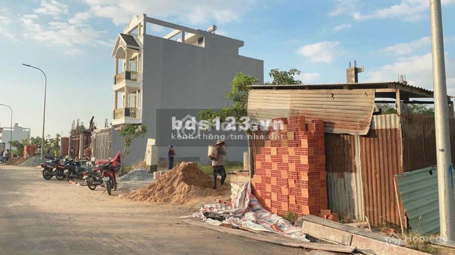 Cơ hội đầu tư đất nền Bình Chánh giá rẻ đã có sổ riêng- sinh sống tại Hồ Chí Minh