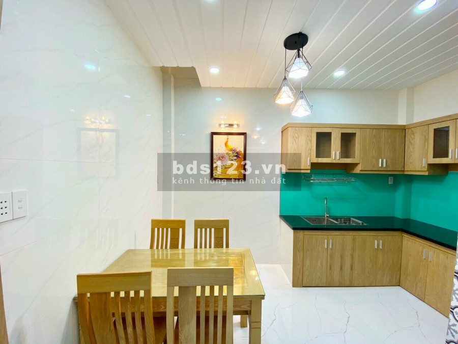 Nhà 3 tầng, hẻm xe hơi hơn 4m đường Lý Thường Kiệt, giá bán 4,5 tỷ