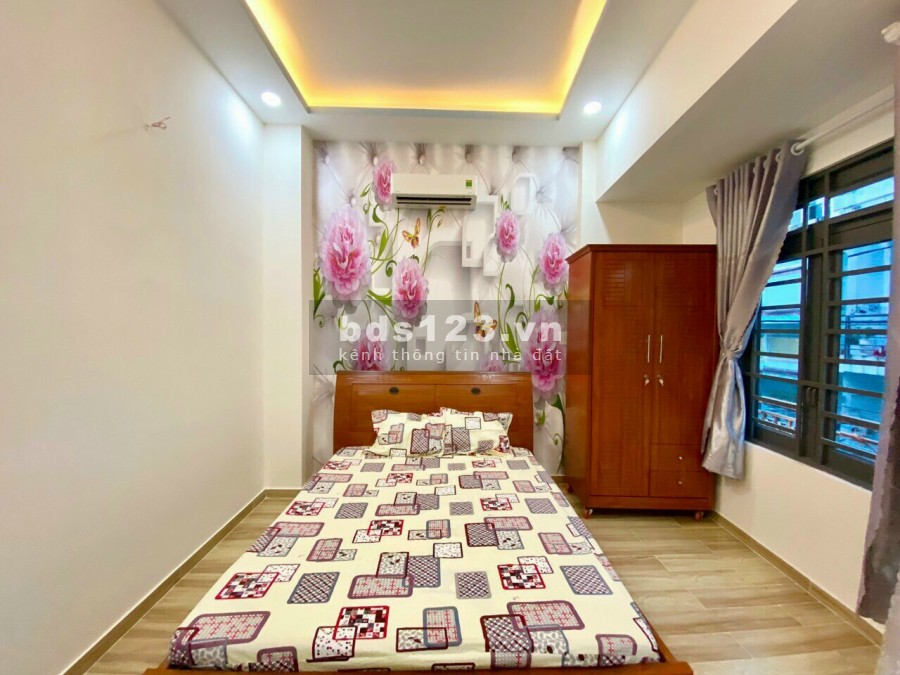 Nhà 3 tầng, hẻm xe hơi hơn 4m đường Lý Thường Kiệt, giá bán 4,5 tỷ