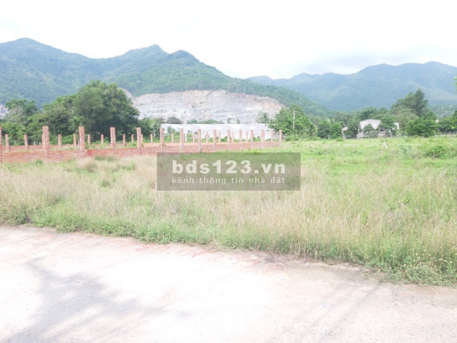 Bán gấp lô biệt thự nhà vườn, view hồ suối đá, hướng Bắc, vị trí phong thủy. tx Phú Mỹ. BRVT