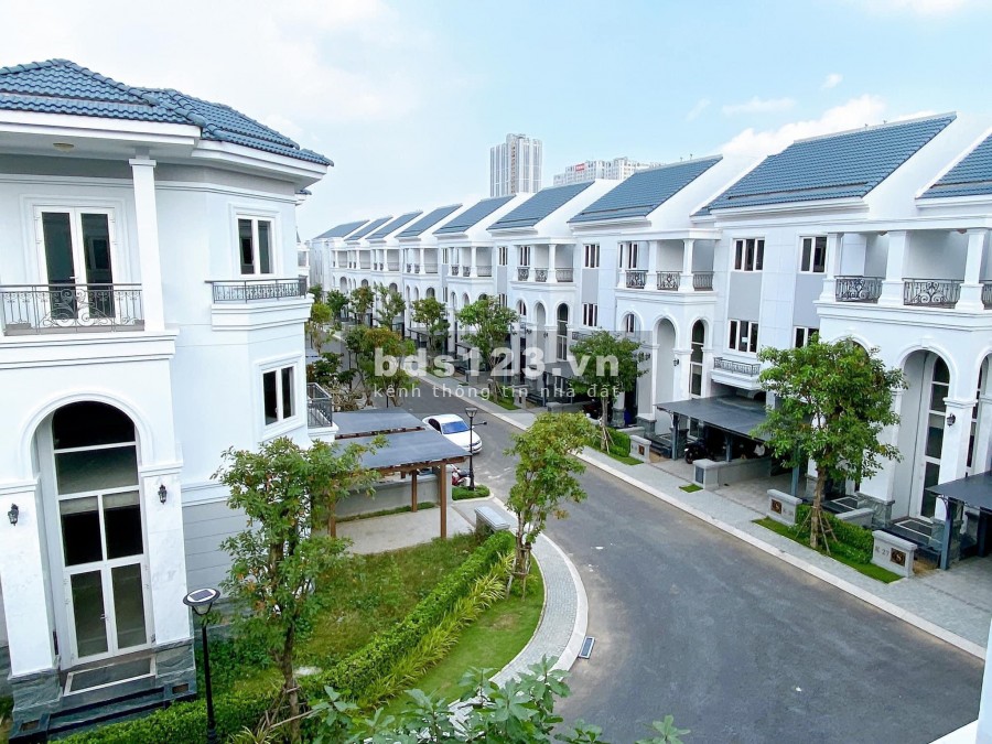 Nhà phố xây sẵn Quận 12 đã có sổ hồng giá siêu hấp dẫn, lh 0934788292