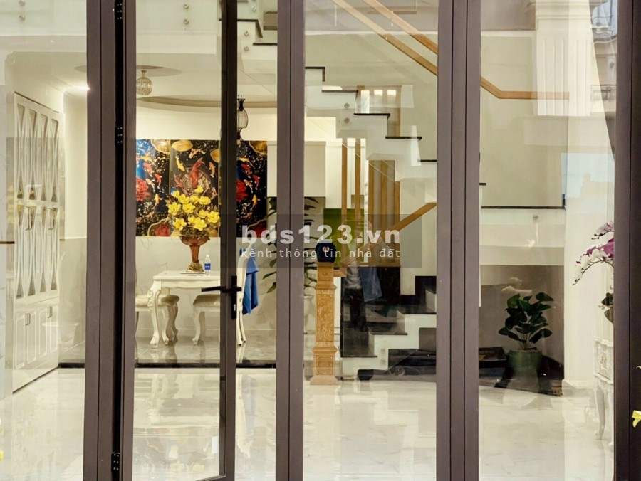 Nhà phố xây sẵn Quận 12 đã có sổ hồng giá siêu hấp dẫn, lh 0934788292