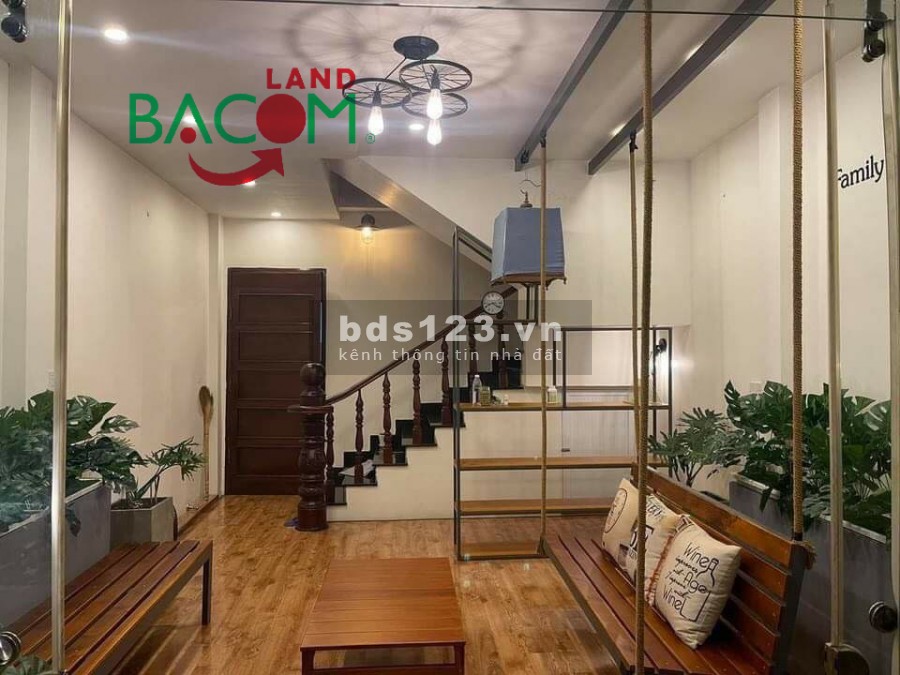Nhà nguyên căn mặt tiền 1 trệt, 3 lầu đúc, phường Tân Biên, dt sàn 175m2, giá chỉ 8.6 tỷ