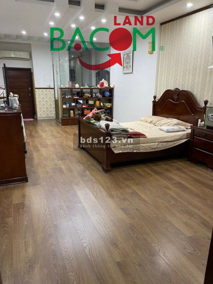 Nhà nguyên căn mặt tiền 1 trệt, 3 lầu đúc, phường Tân Biên, dt sàn 175m2, giá chỉ 8.6 tỷ