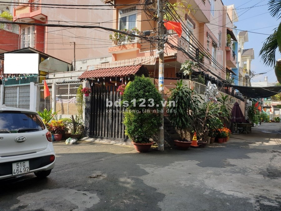 Bán GẤP nhà HXT Lê Văn Thọ, P9, Gò Vấp, 4.5x11m, 1 trệt, 2 lầu, ST, giá 4.8 tỷ