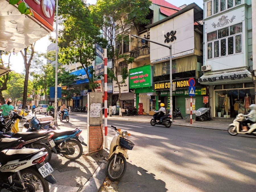 Mặt Phố Đặng Văn Ngữ Quận Đống Đa 8 tầng thang máy dt 162m2, mt 8m giá 34.9 tỷ