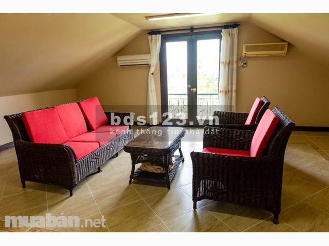 Cho thuê căn Villa dt 18x20m hôd bơi, sân vườn, 2 lầu đúc, 8 pn Thảo Điền Quận 2