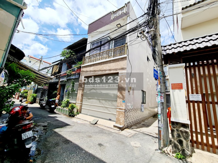Nhà 1 Trệt 1 Lầu Hẻm Xe Hơi 66 Trần Văn Khánh, Quận 7, sổ hồng riêng