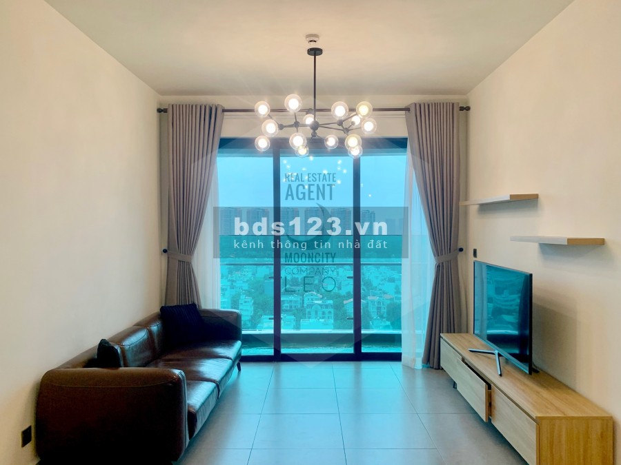 Cho thuê căn hộ cao cấp 2 phòng ngủ, có sẵn đầy đủ nội thất, dt 76m2