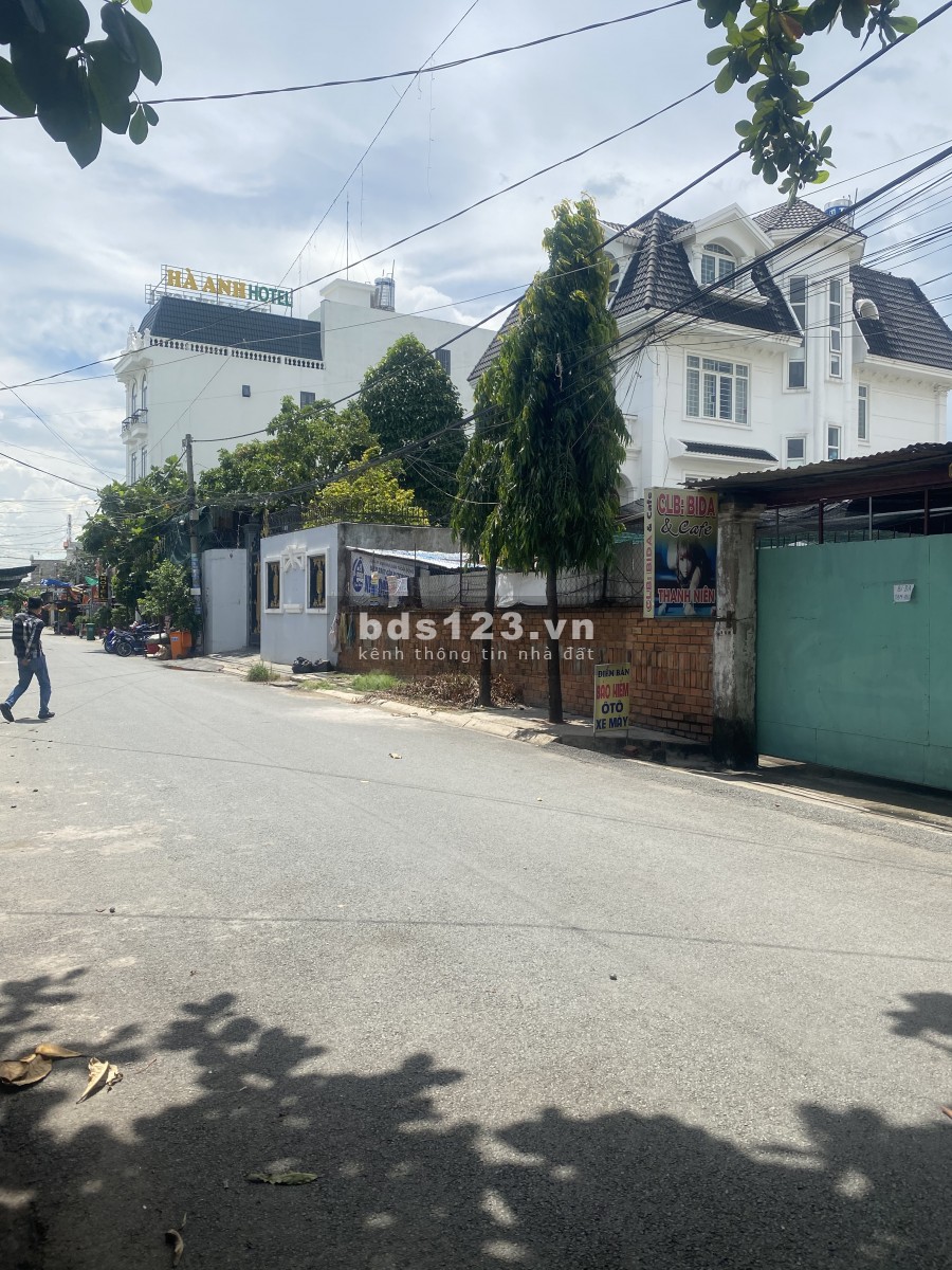 Bán lô đất biệt thự phường Long Bình Tân, dt 750m2, full tc, giá 20tỷ