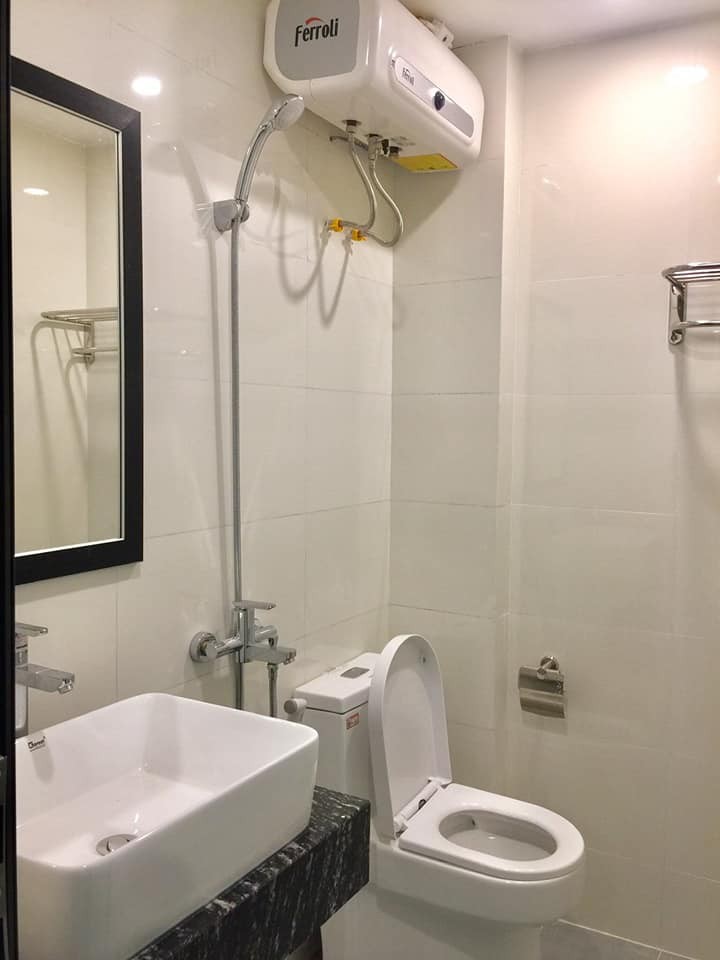 Nhà đẹp nhỏ xinh Cầu Giấy đẹp mê ly 37m2, 4 tầng, giá 4 tỷ.