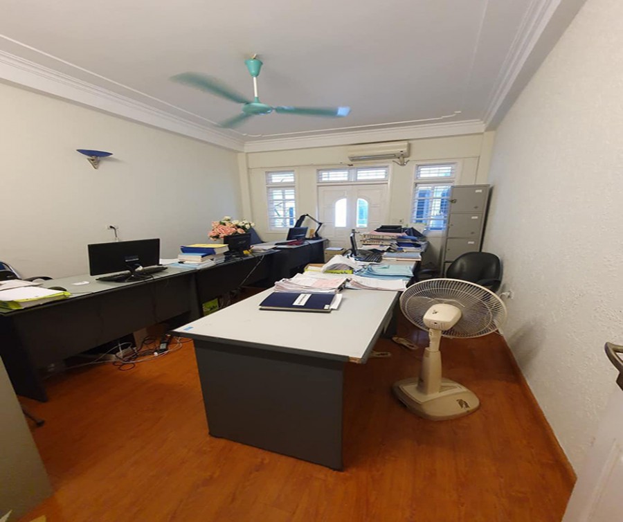 Muốn bán, đường xe hơi, nhà mới, 5T, sổ đỏ vuông vức, phường Bạch Đằng, HN, ở luôn, 37m, chỉ gần 146tr/m