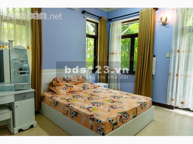 Cho thuê căn Villa dt 18x20m hôd bơi, sân vườn, 2 lầu đúc, 8 pn Thảo Điền Quận 2