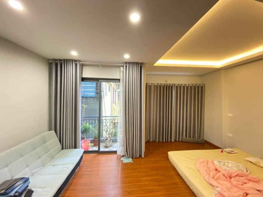 Bán Nhà Phố Giang Văn Minh - Kim Mã, diện tích 46m2, 5 Tầng, mt 4m, 8 PN giá 4,8 tỷ