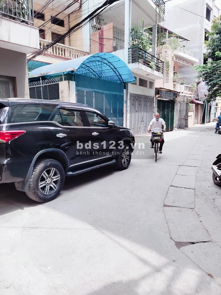 Bán nhà Vương Thừa Vũ, dt 55m2, 4 tâng, mt 4.6m, phân lô ô tô tránh, kinh doanh, nhỉnh 6 tỷ