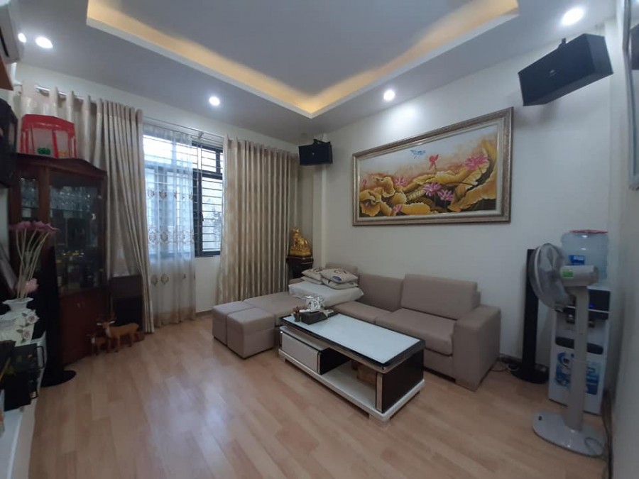 Bán Nhà Riêng phố Khương Trung 48m, mt 6m, ngõ Ô Tô, kinh doanh chủ tặng hết nội thất