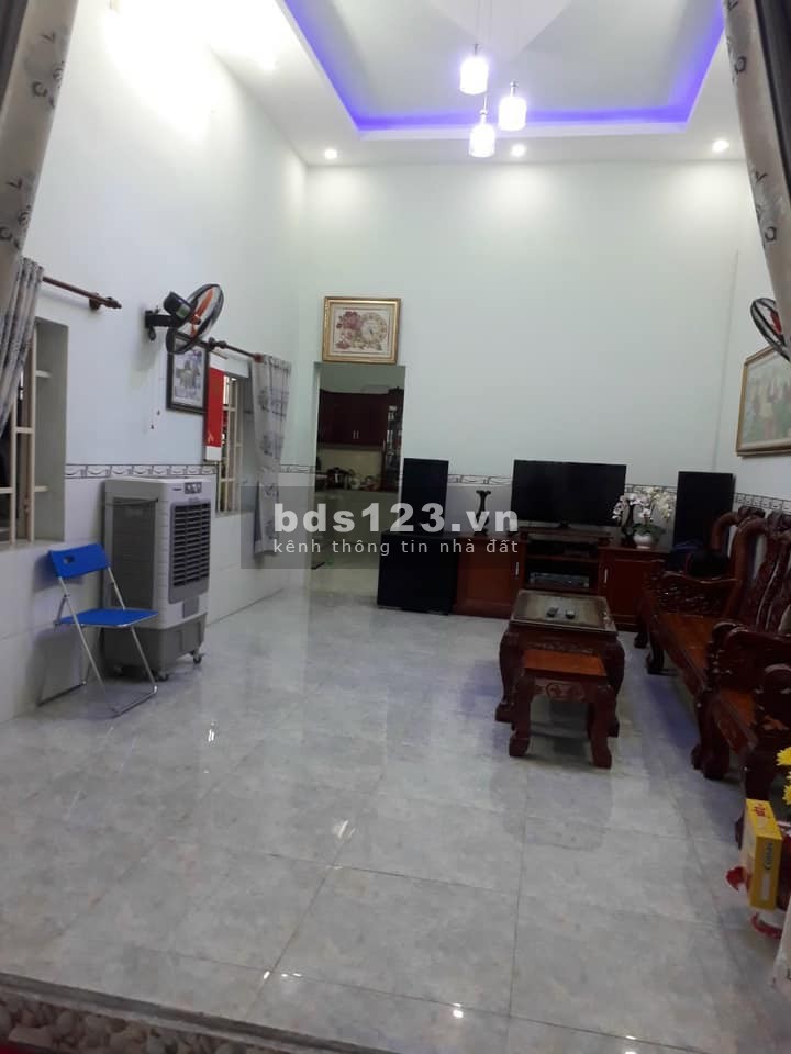 Giá cực sốc giá 1ty750 có ngay căn nhà góc 2 mặt tiền gần chợ Trại Bò phường Long Bình, Tp Biên Hòa