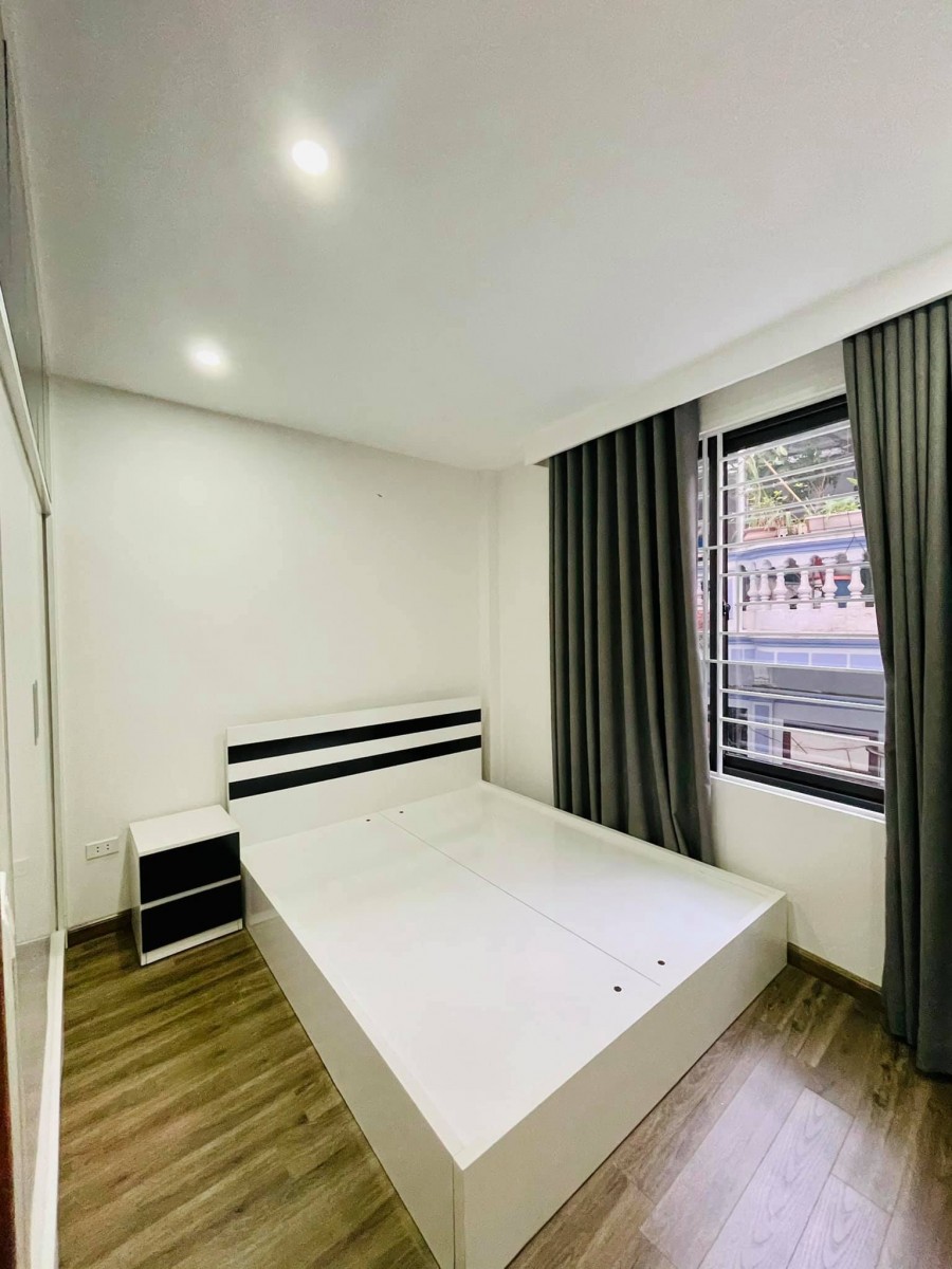 Nhà đẹp Mỹ Đình ở luôn ngõ đẹp, rộng dt 40m2, 6 tầng, mặt tiền 6.5m giá 4 tỷ