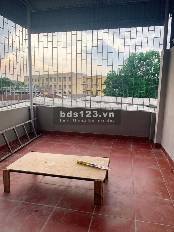 Bán nhà mới, lô góc, gần ô tô tránh, trung tâm Hai Bà Trưng. 4 tầng, dt 50 m2, mt 4.3m, nhỉnh 4 Tỷ