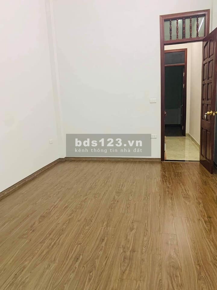 Bán nhà mới, lô góc, gần ô tô tránh, trung tâm Hai Bà Trưng. 4 tầng, dt 50 m2, mt 4.3m, nhỉnh 4 Tỷ