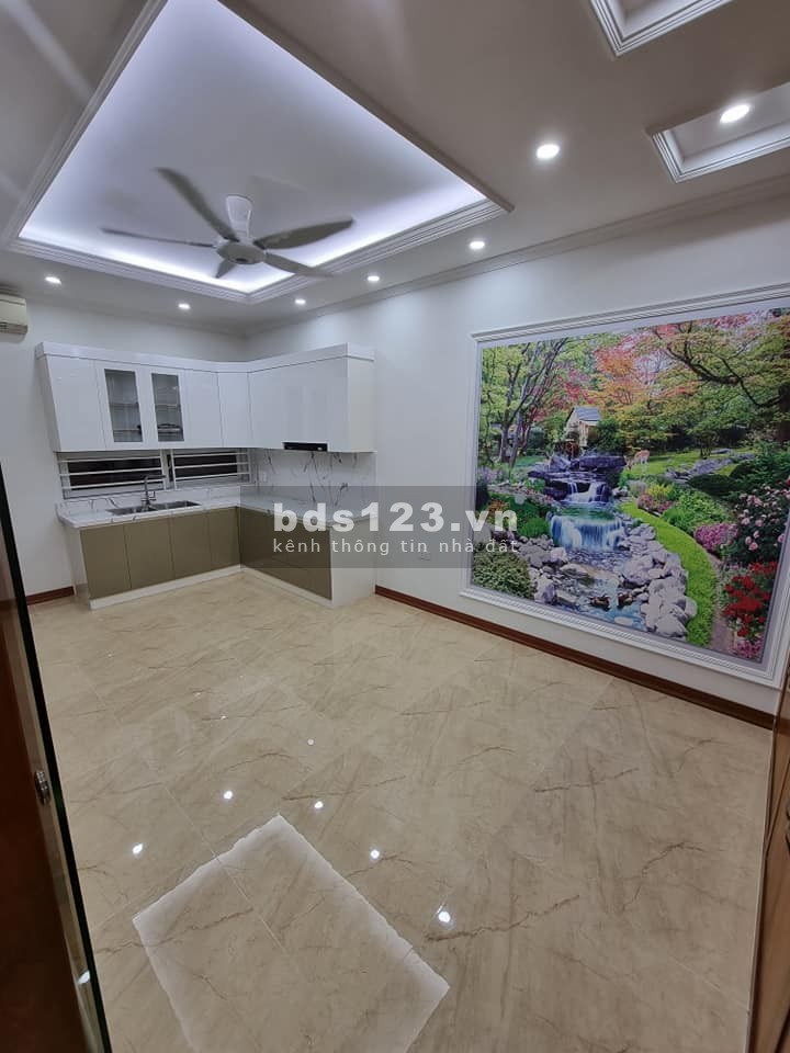 Phân lô Trung Kính đường 2 ô tô tránh, dt 57m2, 5 tầng, kiên cố chỉ 14.1 tỷ