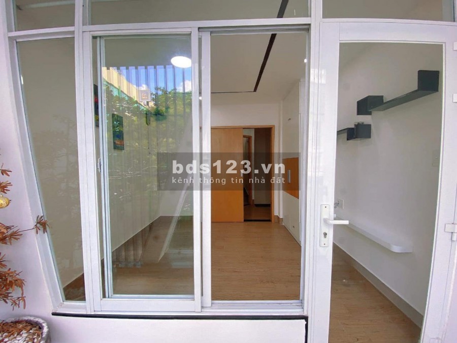 Hẻm xe hơi đường Lũy Bán Bích, nhà mới đẹp vào ở ngay…