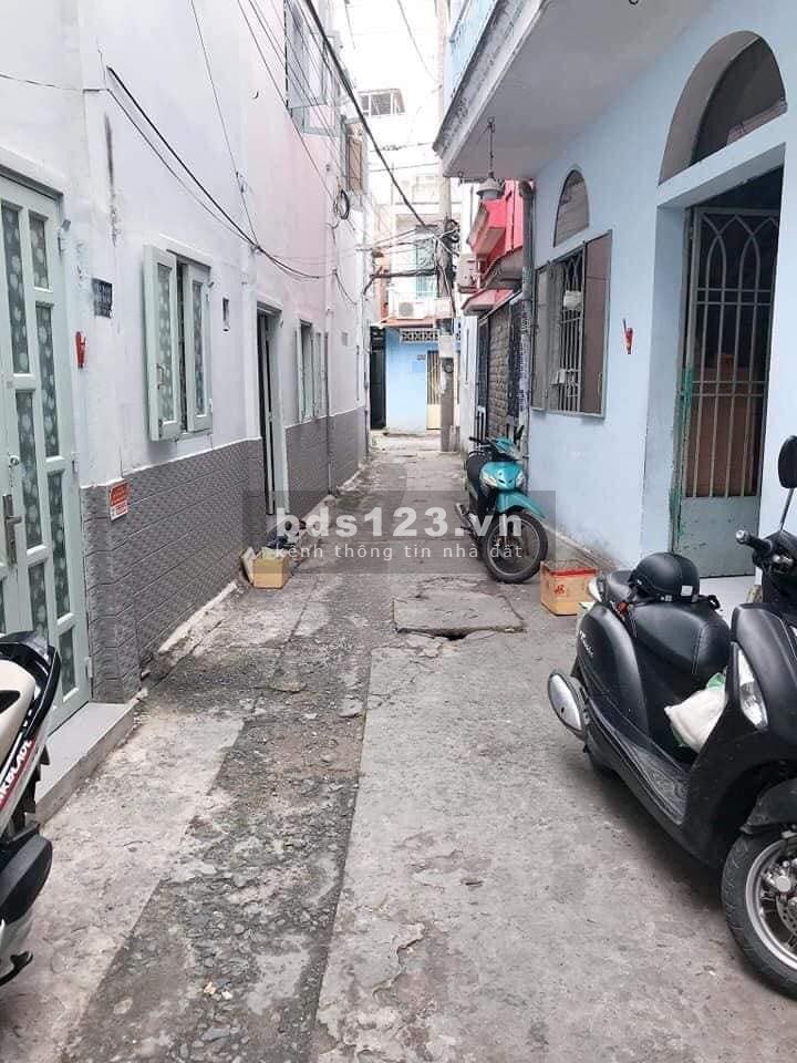 Bán nhà siêu rẻ, nguyên căn đúc kiên cố, dt 25m2, giá 2.4 tỷ,lh 0906762548