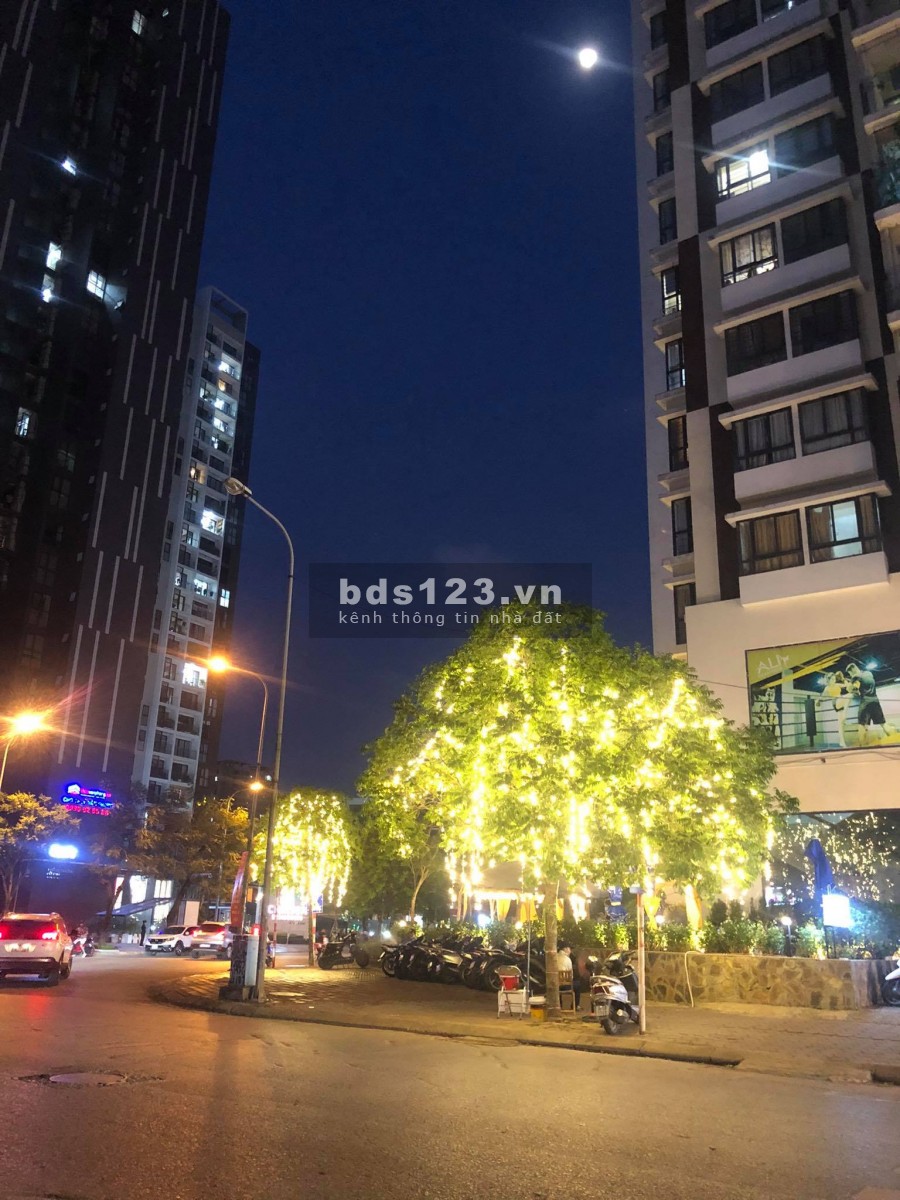 Bán nhà Trần Thái Tông, lô góc kiêu sa, kinh doanh cực đỉnh, dt 54m2, giá 7.9 tỷ