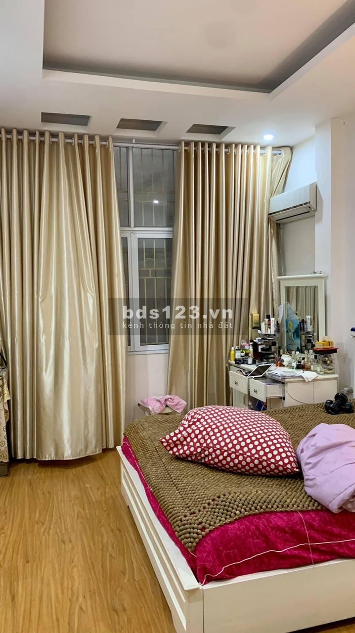 Nhà đẹp phố VIP, 10m Ô tô tránh, 20m ra phố. THÁI HÀ, 4 tầng 42m2 chỉ 5.15 tỷ