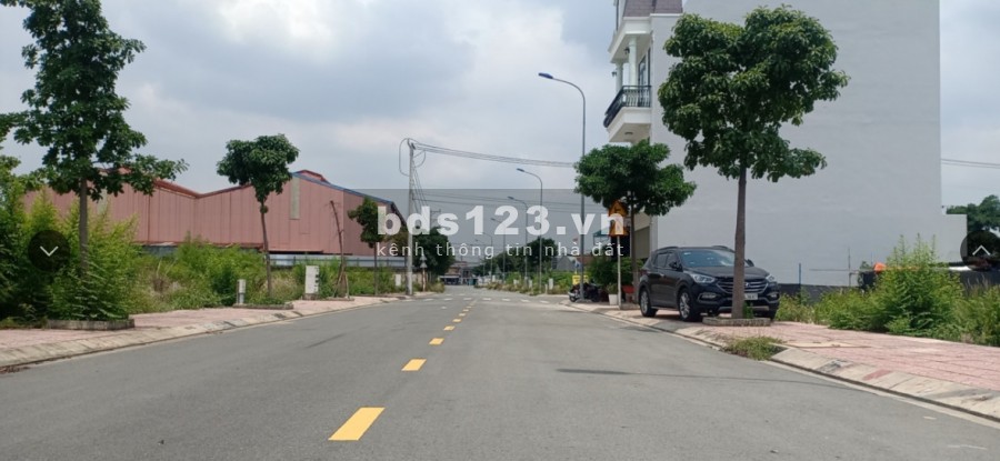 Lô mặt tiền Kdc Phúc Đạt P. Tân Đông Hiệp thành phố Dĩ An, giá 2.65 tỷ