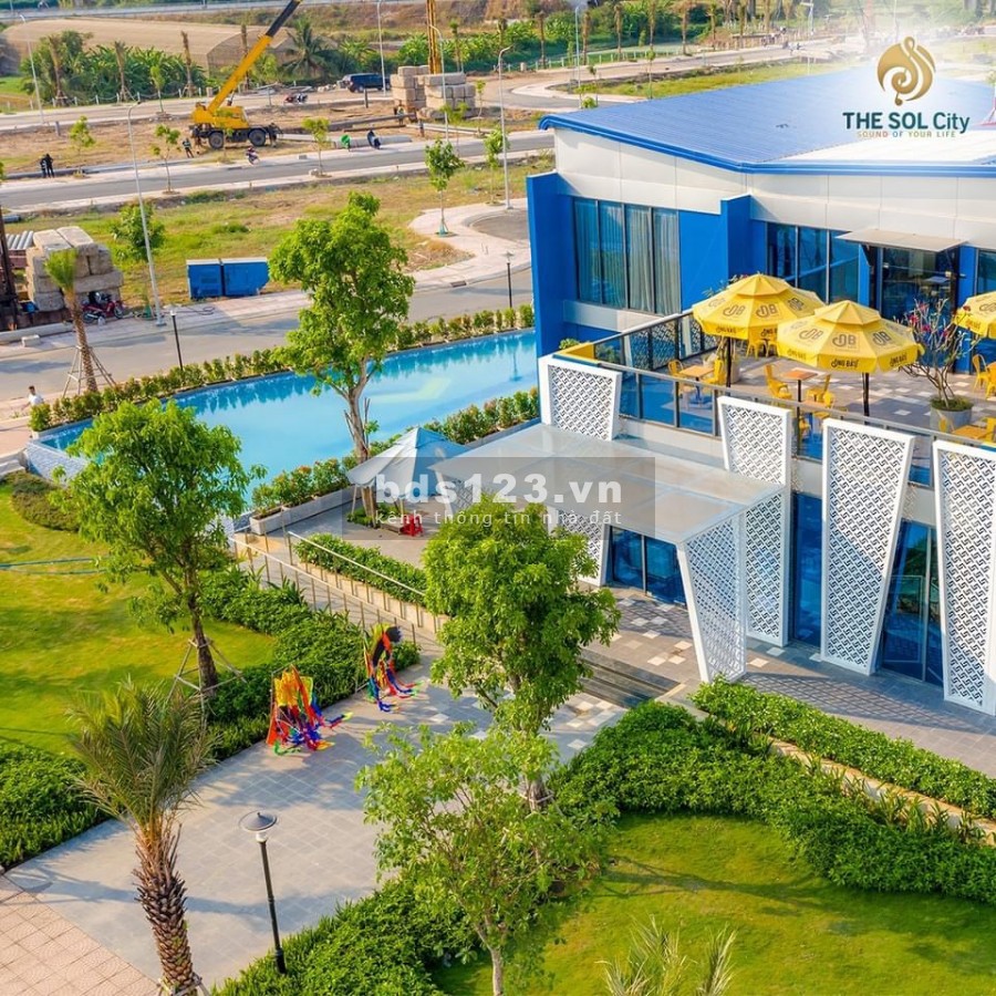 Nhà phố vườn 1 trệt 2 lầu view sông thoáng mát, khu dân cư hiện đại