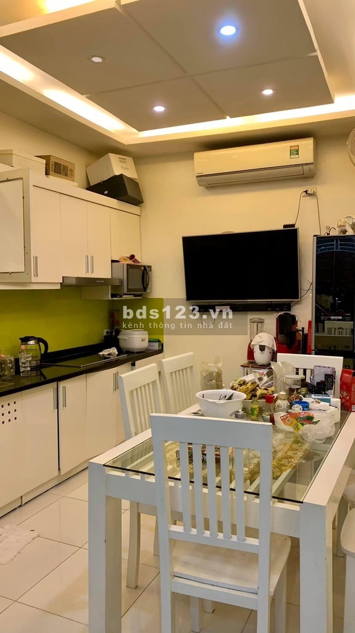 Nhà đẹp phố VIP, 10m Ô tô tránh, 20m ra phố. THÁI HÀ, 4 tầng 42m2 chỉ 5.15 tỷ