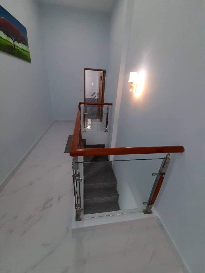 Bán nhà Phan Văn Trị, 2 xe máy đua nhay, ngõ 3m, phường 10, Quận Gò Vấp, giá bán 4.39 tỷ, dt 51m2