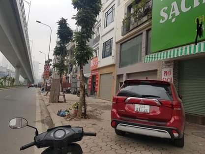 13 tỷ diện tích 35m2, 6.2m mặt tiền, mặt phố Trường Chinh, vỉa hè đá bóng