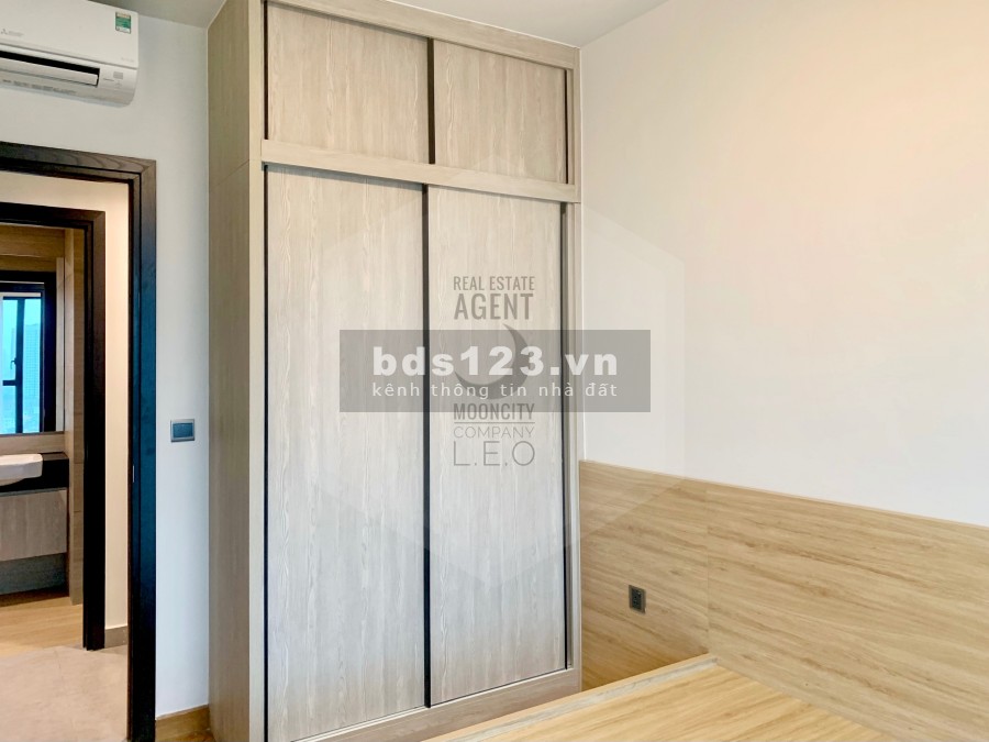 Cho thuê căn hộ cao cấp 2 phòng ngủ, có sẵn đầy đủ nội thất, dt 76m2