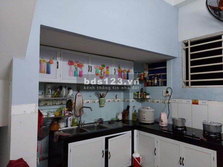 Hẻm xe hơi lô góc Nguyễn Văn Lượng, gần Lotte diện tích 4.2m x 8m, 3 tầng, giá 3.9 tỷ