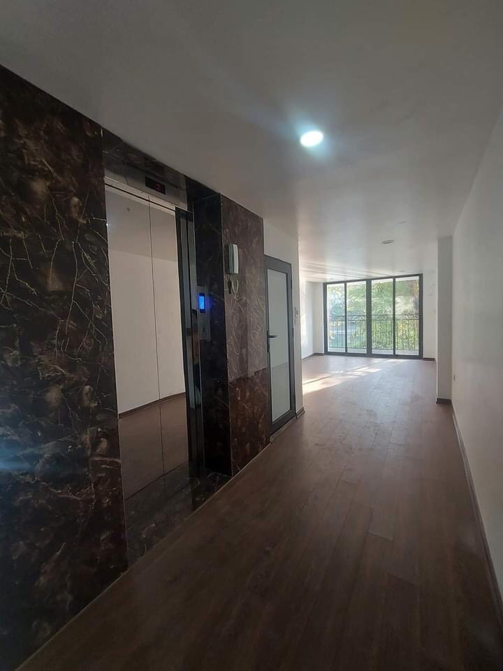 Bán gấp nhà Văn Chương, 30m2 5T, thang máy, ôtô, 2 thoáng, KD đỉnh, nhỉnh 7 tỷ (có thương lượng)